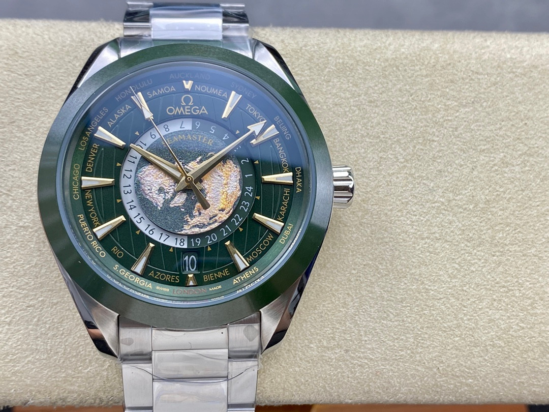 Omega Seamaster Universal Time 220.92.43.22.99.001 with a bl | HQ Master Replica