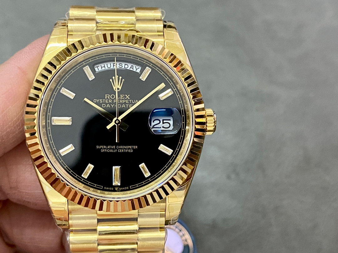 Day Date Rolex Weekly Journal 18K Yellow Gold Plated counter V2 - HQ Edition