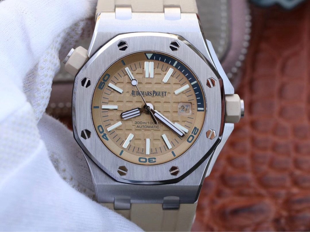 Audemars Piguet Royal Oak Offshore Diver 15710 1:1 V4 - HQ Edition