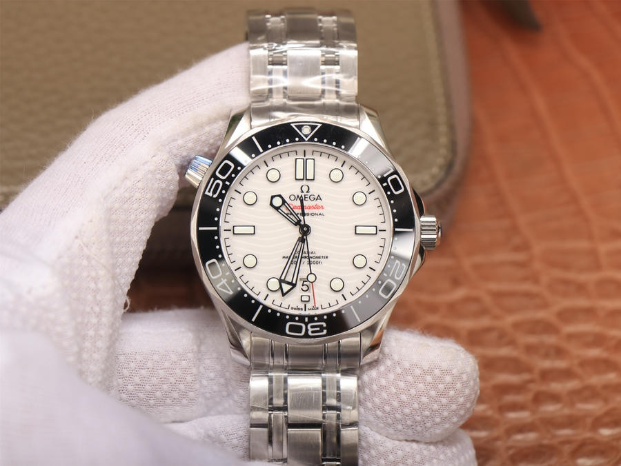 Omega Seamaster 300M Co-Axial Master Chronometer- 1:1 V4 - HQ Edition