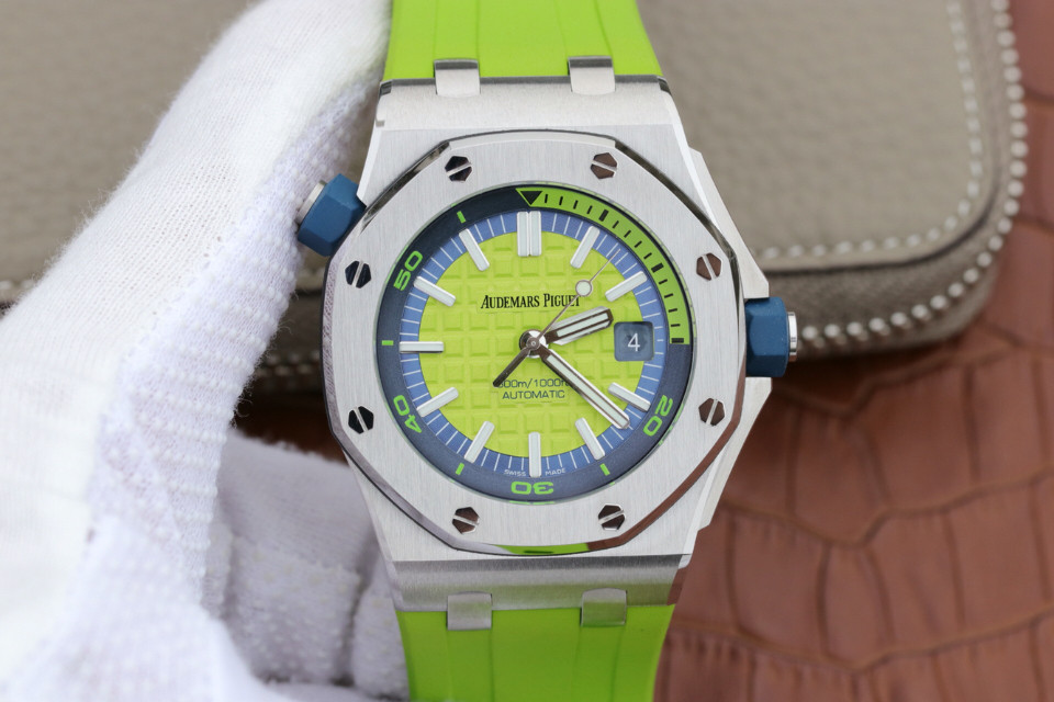 Audemars Piguet Royal Oak Offshore Diver 15710 1:1 V6 - HQ Edition
