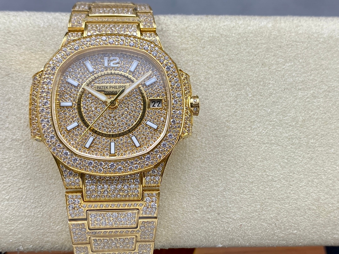 Patek Philippe Nautilus 5711/1A Blue — 904L Sapphire Replica B
