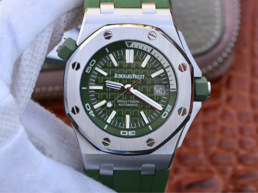 Audemars Piguet Royal Oak Offshore Diver 15710 1:1 V5 - HQ Edition