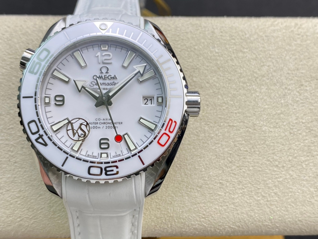 Omega Seamaster Planet Ocean 45mm — 904L Best Superclone
